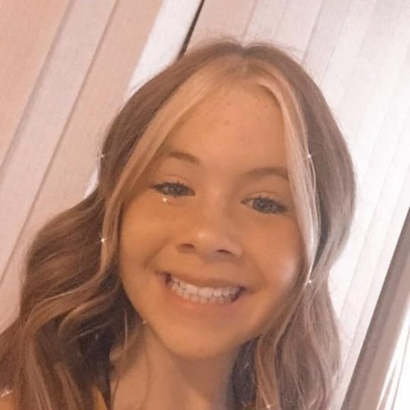 Meet your Posher, Danielle - Picture 1 of 1